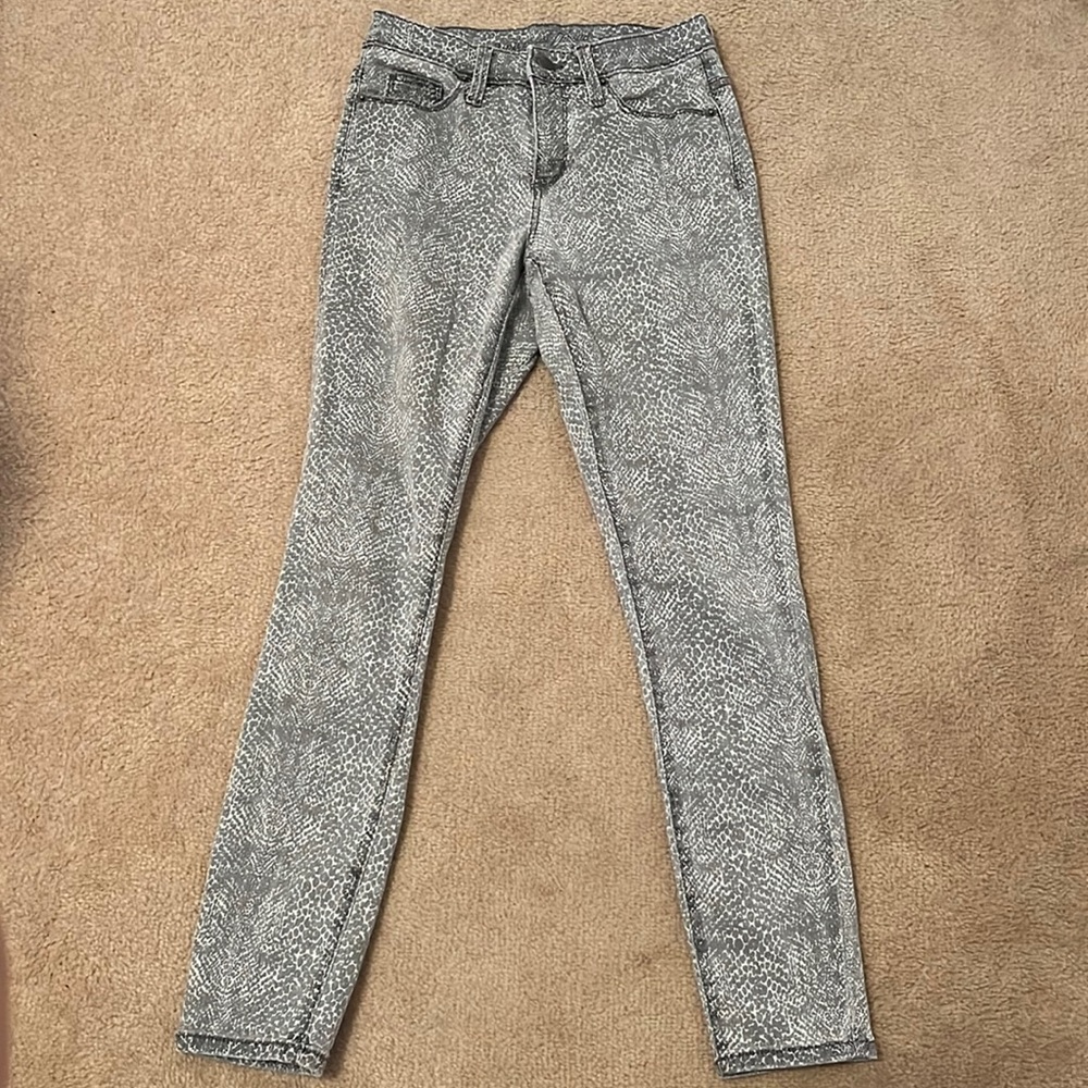 0 Universal Thread Gray and White Animal Print Jeans